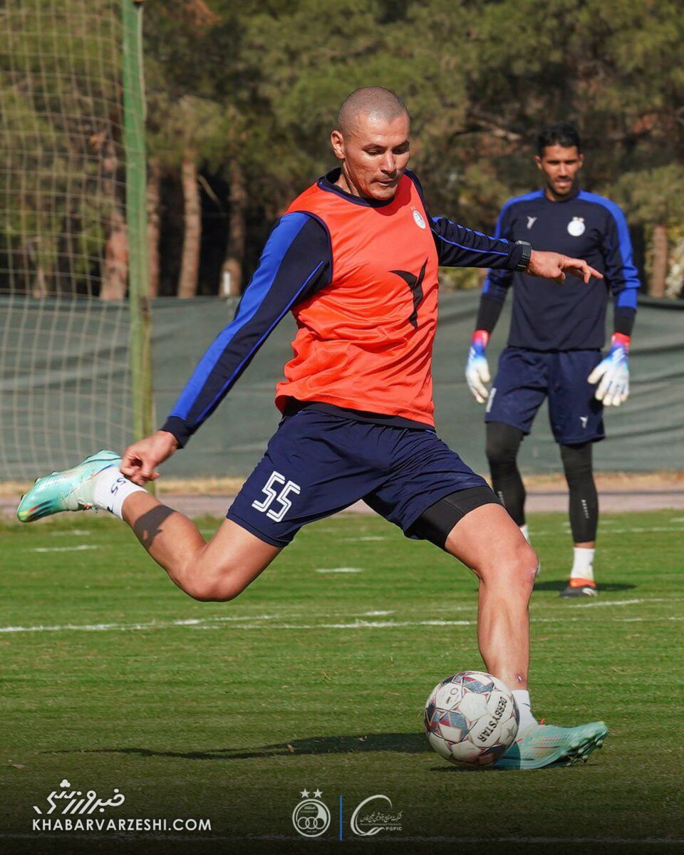 موسیمانه شرح وظایف بازیکنان استقلال را مشخص کرد/ گفتوگوی ویژه سرمربی آفریقایی با سمیعی و شهریاری +تصاویر