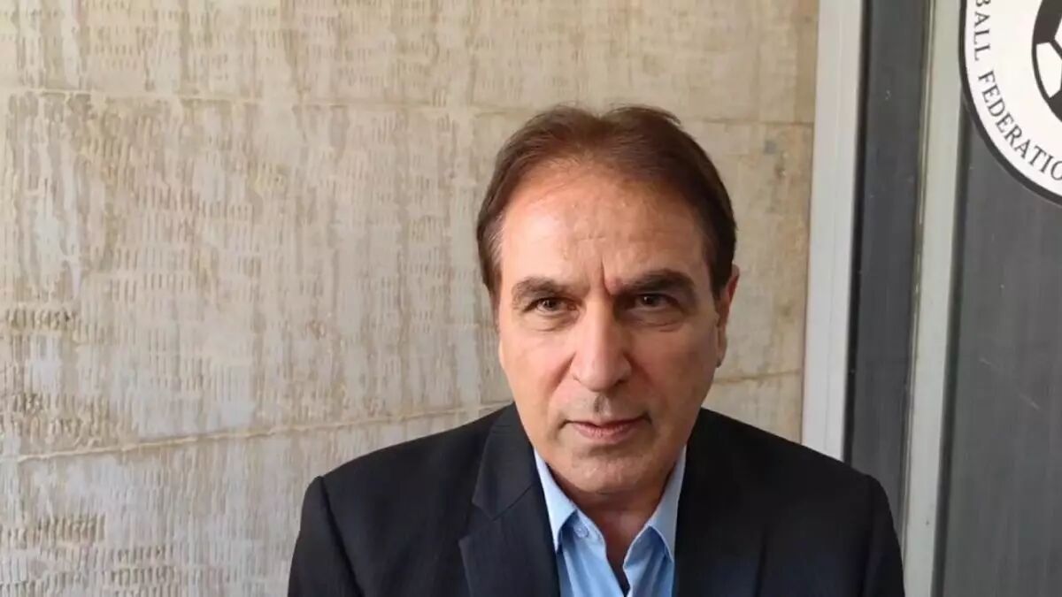 ویدیو| تارقلیزاده: سرمان شلوغ بود، وقت نکردیم به فوتسال برسیم! ویدیو| تارقلیزاده: سرمان شلوغ بود، وقت نکردیم به فوتسال برسیم!