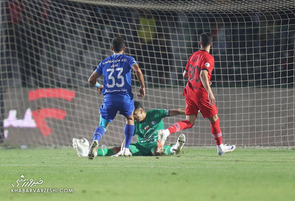 نبرد امروز استقلال و تراکتور مساوی نمی شود! نبرد امروز استقلال و تراکتور مساوی نمی شود!