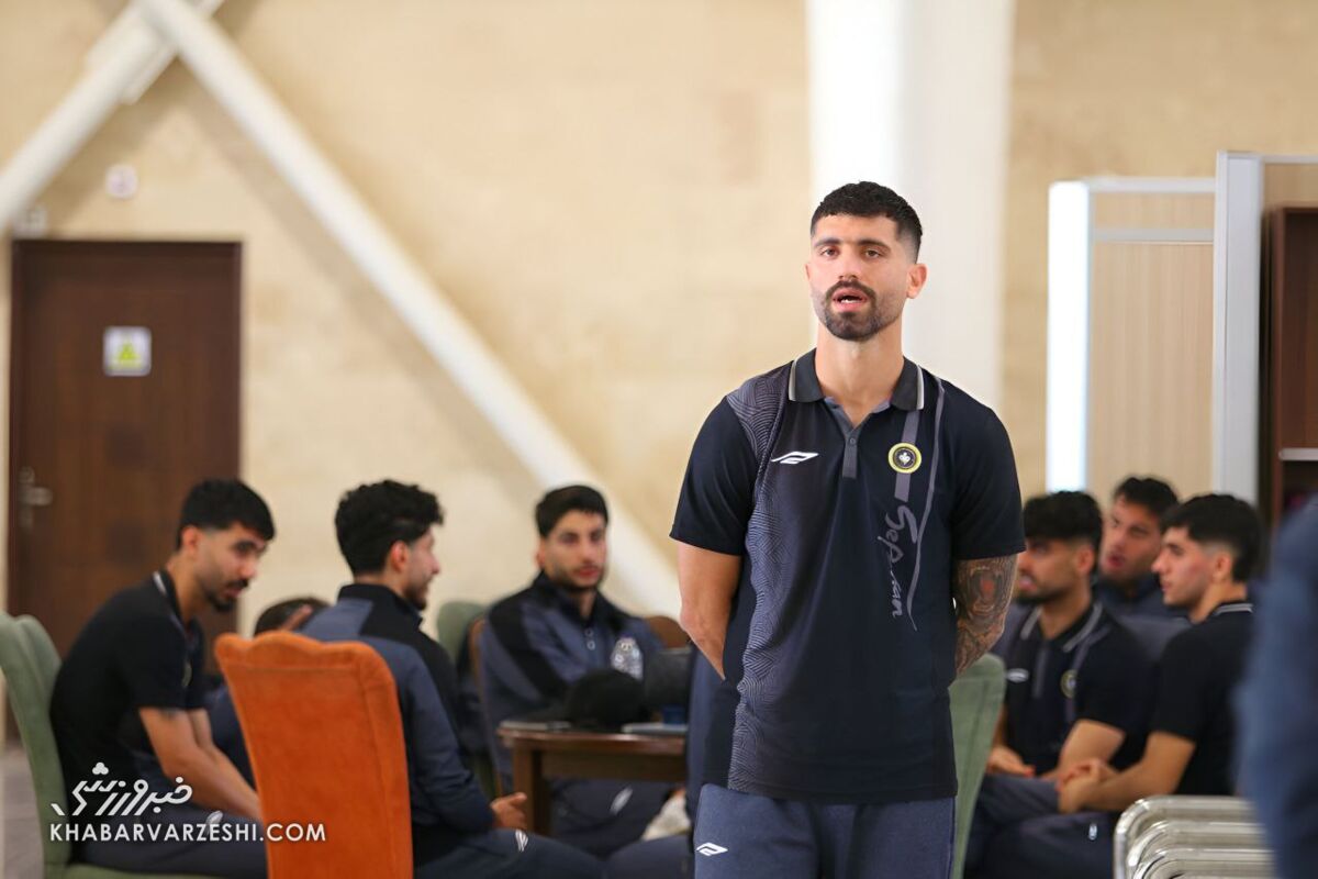 امیدوارم از استقلال به اروپا و تیم ملی برسم/ دروغ است، من با مدیرعامل پرسپولیس در رستوران مذاکره نکردم امیدوارم از استقلال به اروپا و تیم ملی برسم/ دروغ است، من با مدیرعامل پرسپولیس در رستوران مذاکره نکردم