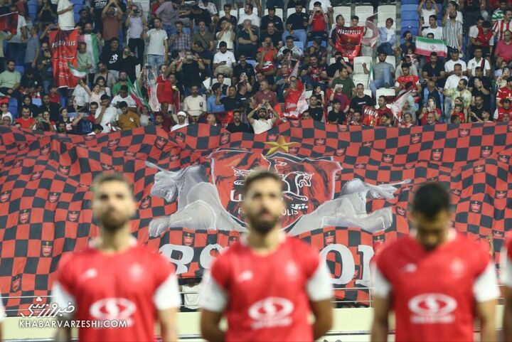 هواداران پرسپولیس؛ پرسپولیس - الغرافه