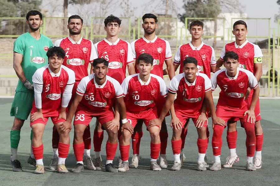 پرسپولیس هم صدرنشین ماند، هم آقای گل تحویل داد پرسپولیس هم صدرنشین ماند، هم آقای گل تحویل داد