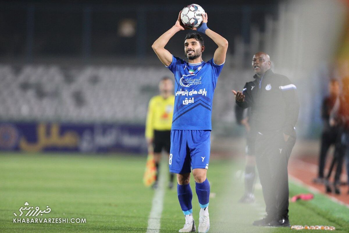 استقلال با شکست پرسپولیس نصف تلخیها را از بین میبرد/ این همه تعطیلی تمرینات عجیب است/ از زکیپور انتظار بیشتری داریم