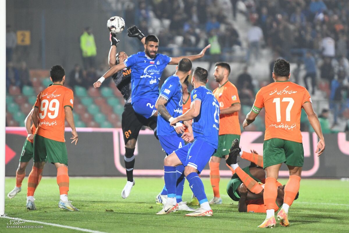 مطمئن باشید دشمنان استقلال بیکار نمینشینند/ جباری بدون اختیار نمیتواند موفق باشد/ استقلالیها حتی یک پیامک هم به من نزده اند