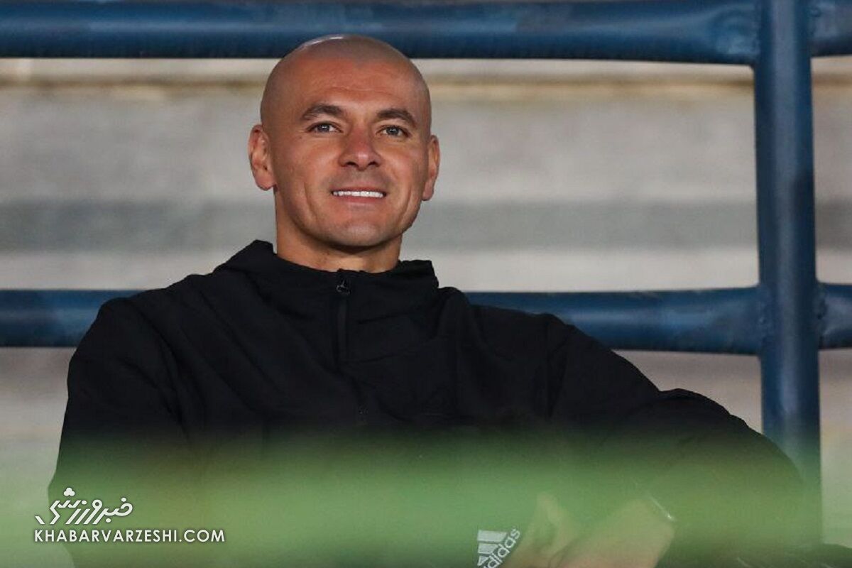 سیلوا با قدرت پا به توپ شد +عکس سیلوا با قدرت پا به توپ شد +عکس