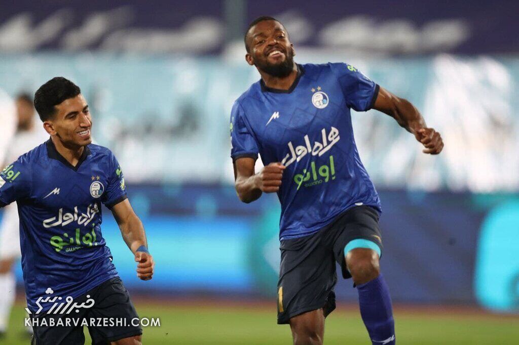 با حضور سیدورف توقع یارگیری اروپایی داشتیم/ ازبکها که فرقی با خودمان ندارند/ تراکتور با اروپاییها قهرمان شد/ ساپینتو خودش را کنترل کند!