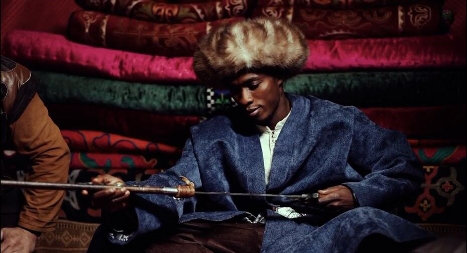 ویدیو| قرقیزستان با شمشیر به استقبال تیم ملی ایران آمد ویدیو| قرقیزستان با شمشیر به استقبال تیم ملی ایران آمد