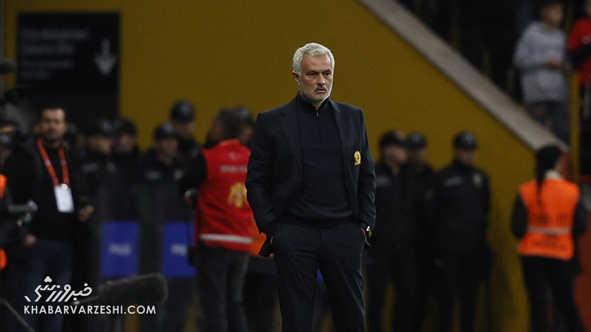 یک روز پس از پیروزی سرمربی ترک در دربی تهران؛ جانشین اسماعیل کارتال محروم شد یک روز پس از پیروزی سرمربی ترک در دربی تهران؛ جانشین اسماعیل کارتال محروم شد