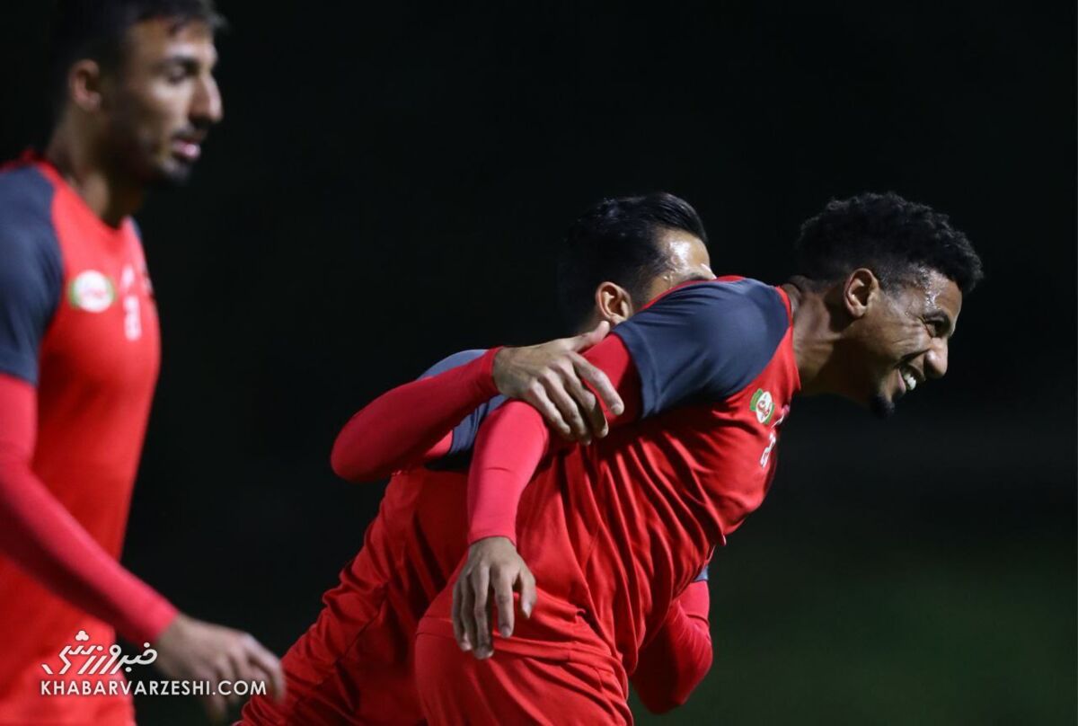 ایوب العملود به ترکیب برمی گردد؟ ایوب العملود به ترکیب برمی گردد؟