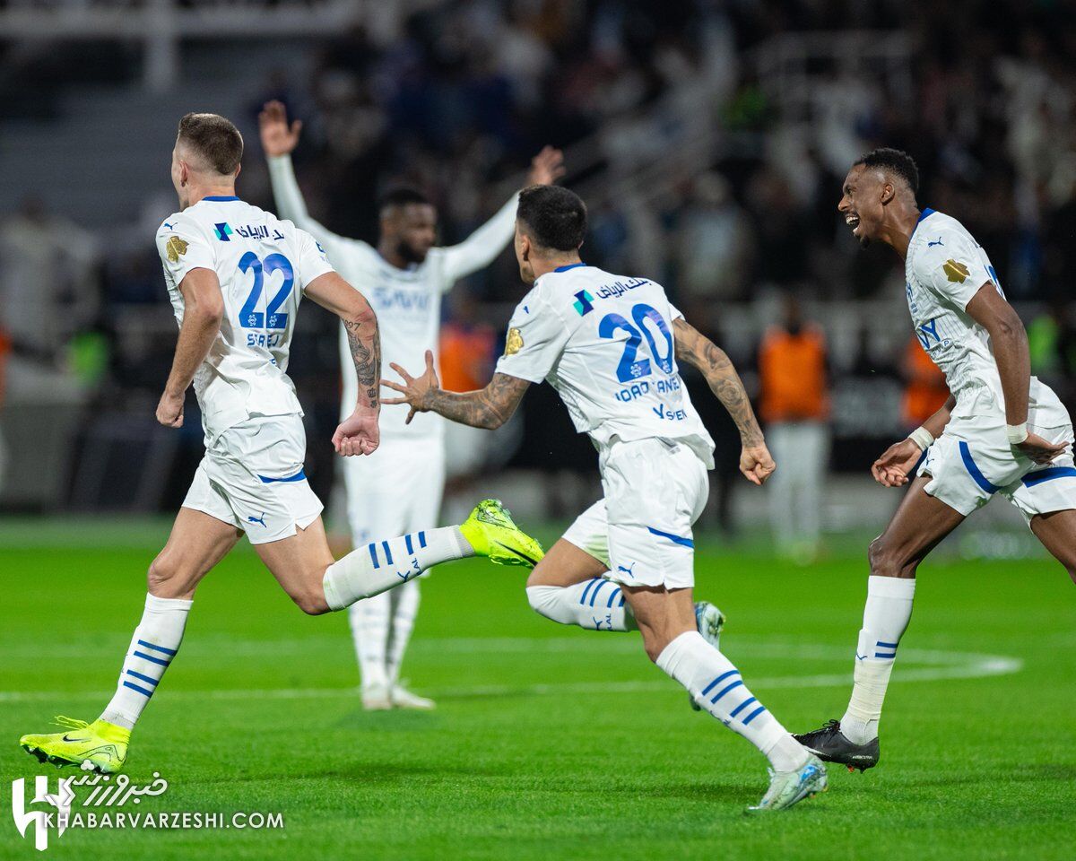 الهلال برنده بازی ۱۰ نفره!/ یک گام تا صدرنشینی با پیروزی سخت مقابل الشباب الهلال برنده بازی ۱۰ نفره!/ یک گام تا صدرنشینی با پیروزی سخت مقابل الشباب