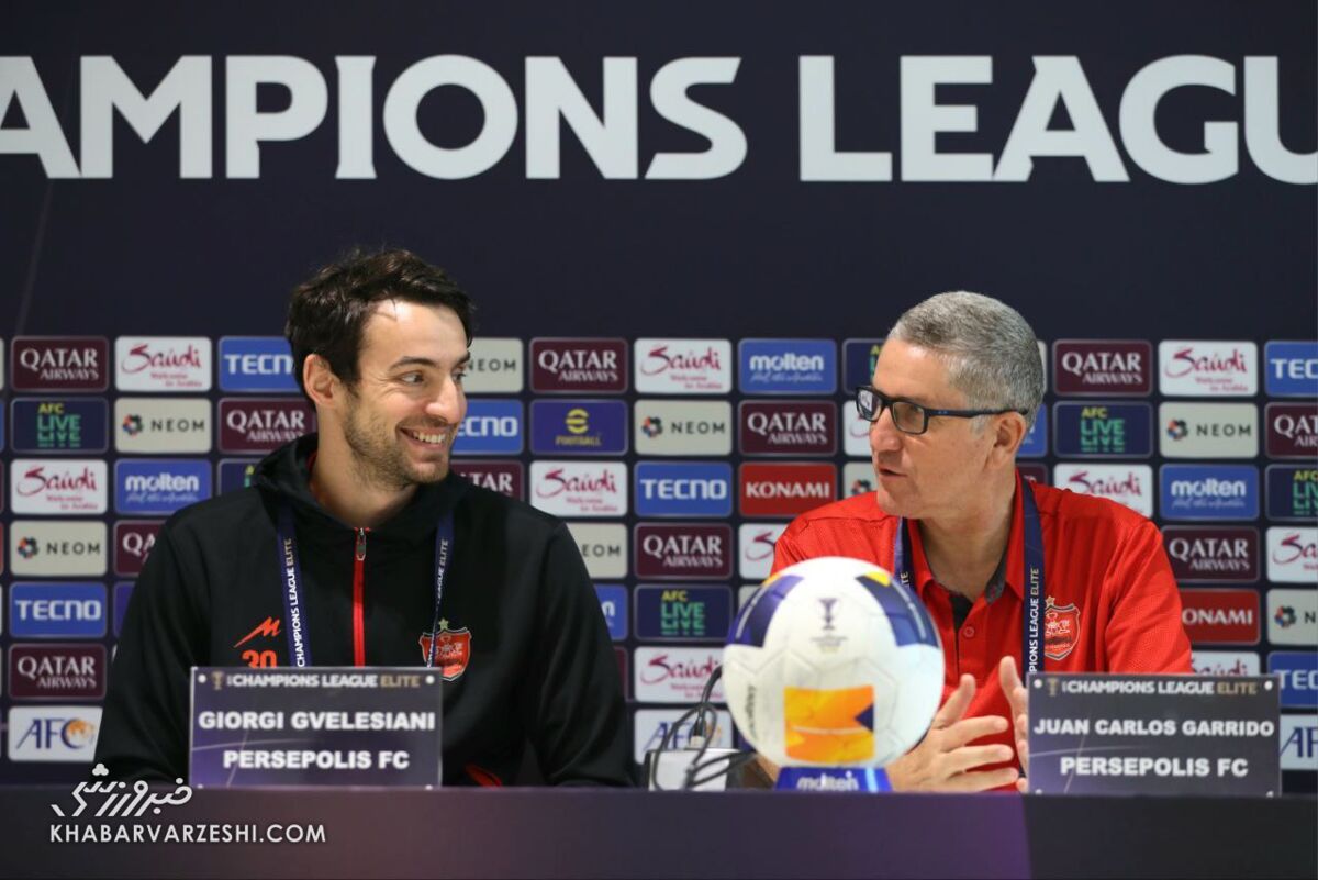 ویدیو| نشست خبری گاریدو و گولسیانی پیش از دیدار پرسپولیس مقابل الشرطه/ گاریدو: بازی فردا حکم مرگ و زندگی دارد/ به دنبال برد هستیم ویدیو| نشست خبری گاریدو و گولسیانی پیش از دیدار پرسپولیس مقابل الشرطه/ گاریدو: بازی فردا حکم مرگ و زندگی دارد/ به دنبال برد هستیم