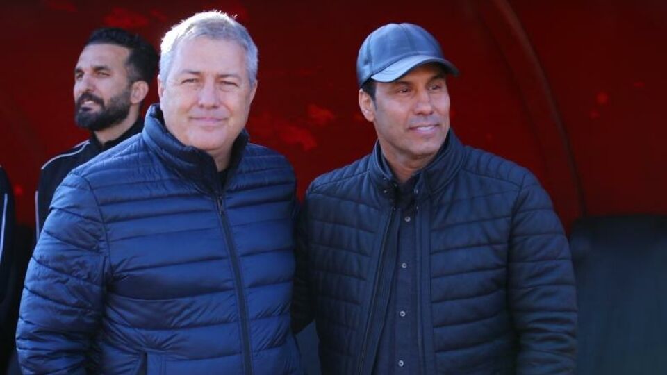 دعوت سرمربی گل گهر از خانمها و آقایان سیرجانی/ در تبریز تراکتور را بردیم، بازهم می توانیم ببریم دعوت سرمربی گل گهر از خانمها و آقایان سیرجانی/ در تبریز تراکتور را بردیم، بازهم می توانیم ببریم