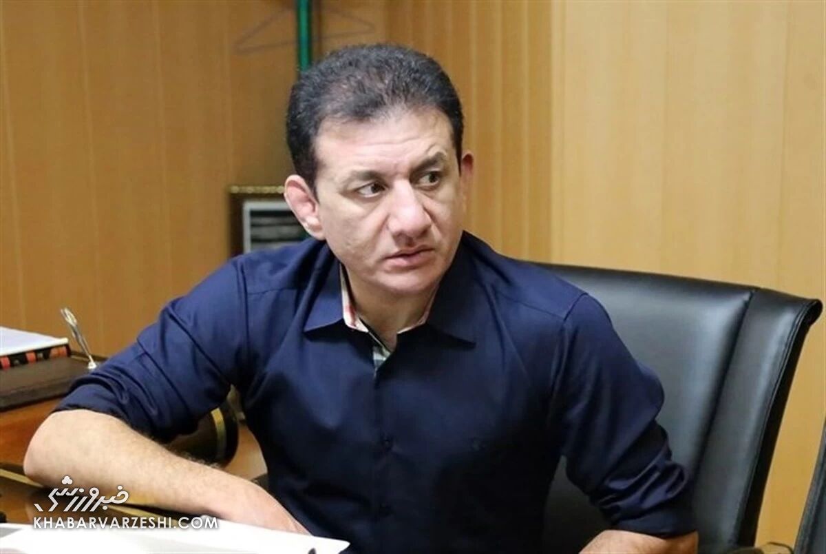 استقلال سرمربی پرسپولیس را آبی پوش کرد!