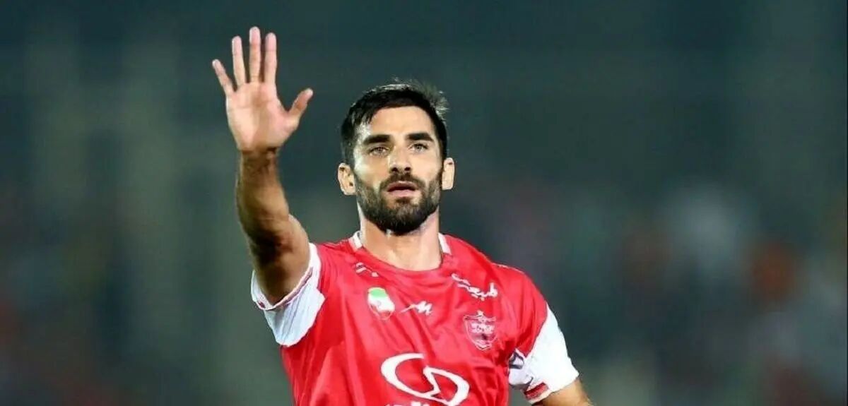 ملی پوش پرسپولیسی بهترین دفاع چپ ایران شد ملی پوش پرسپولیسی بهترین دفاع چپ ایران شد