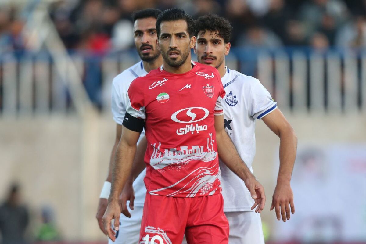 اعتراف کاپیتان پرسپولیس؛ هنوز به کمک داور ویدیویی عادت نداریم!/ فکر میکنم رابطه میان ما و هواداران بهتر شد اعتراف کاپیتان پرسپولیس؛ هنوز به کمک داور ویدیویی عادت نداریم!/ فکر میکنم رابطه میان ما و هواداران بهتر شد