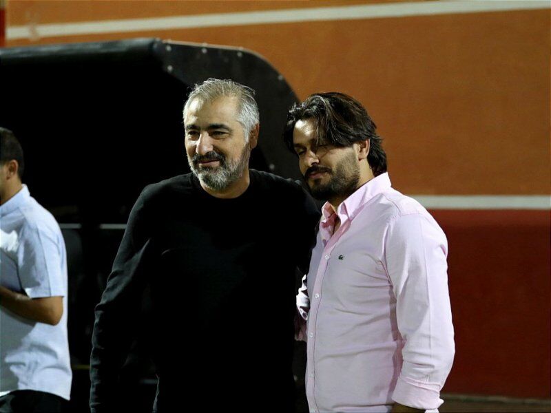 بخاطر فوتبال و هوادارانش، لطفا هر دو در لیگ برتر بمانید! بخاطر فوتبال و هوادارانش، لطفا هر دو در لیگ برتر بمانید!