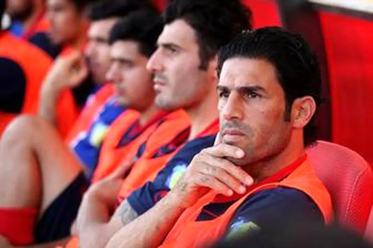 رفتار جوانمردانه معاون پرسپولیس؛ پنالتی نبود آقای داور! رفتار جوانمردانه معاون پرسپولیس؛ پنالتی نبود آقای داور!