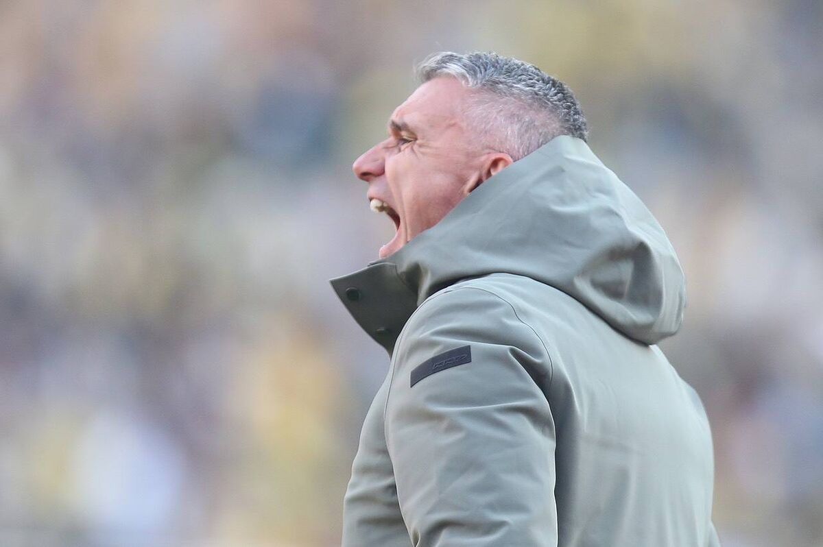 کارترون: نمی توانم حضور این تعداد هوادار زن را باور کنم!/ باید گل سوم را می زدیم کارترون: نمی توانم حضور این تعداد هوادار زن را باور کنم!/ باید گل سوم را می زدیم