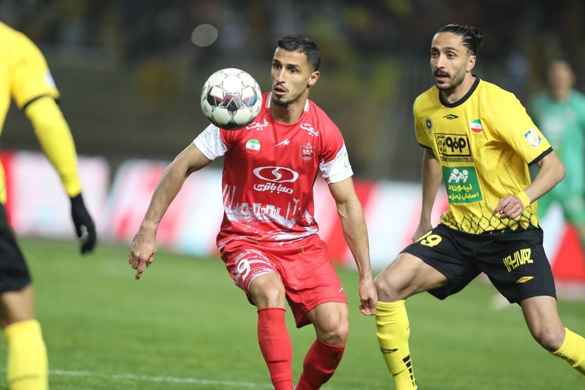 پرسپولیس صدرنشین شد! پرسپولیس صدرنشین شد!