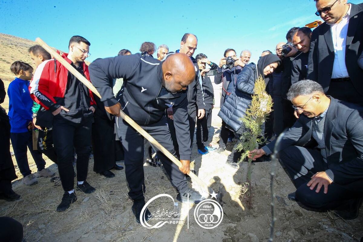 موسیمانه باغبان شد! + عکس