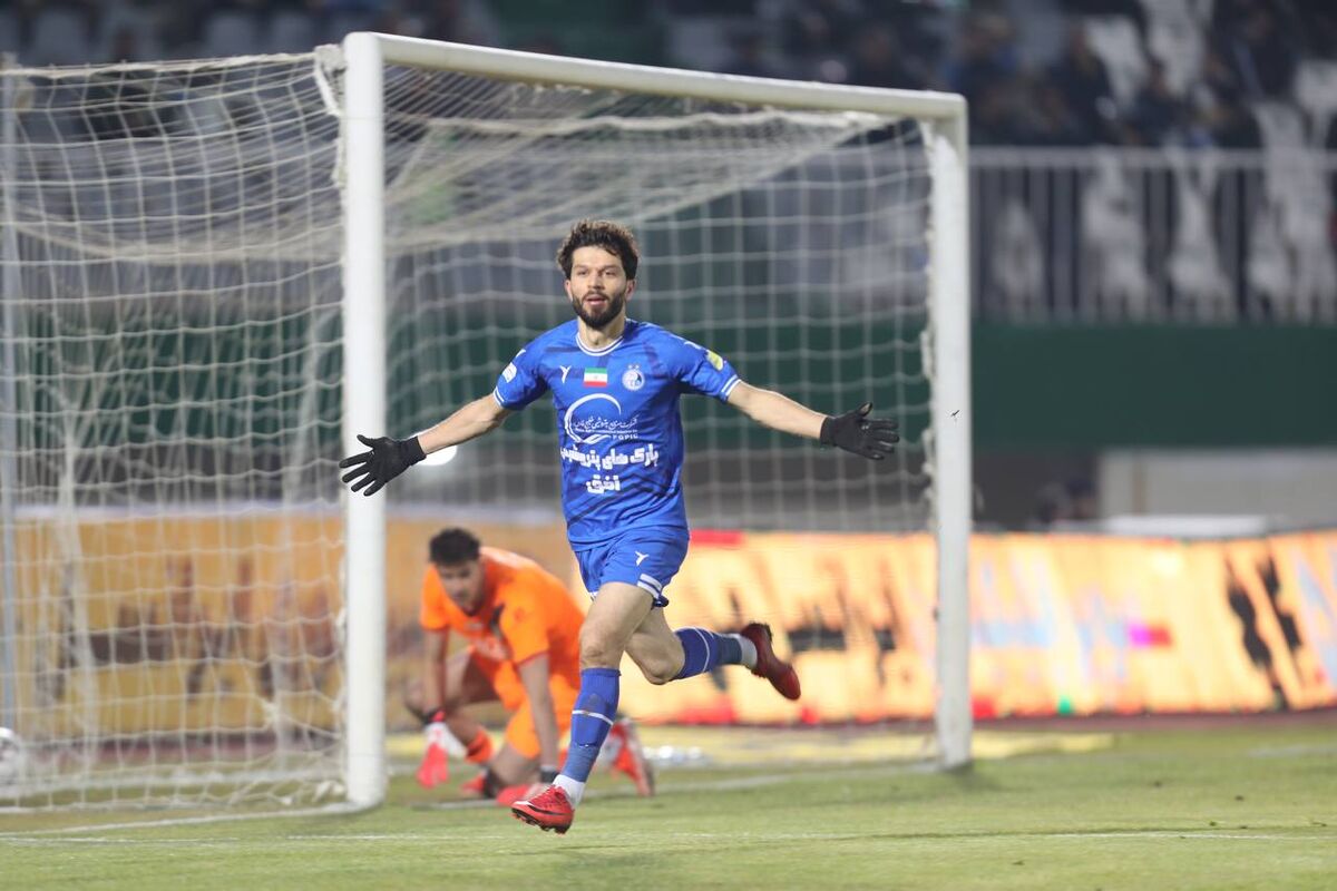 تساوی استقلال در اراک فرقی با شکست نداشت/ بلانکو خیلی موقعیت از دست میدهد و این خوب نیست/ پنالتی ماشاریپوف ریسکی و خطرناک بود/ جای خالی چشمی به چشم آمد