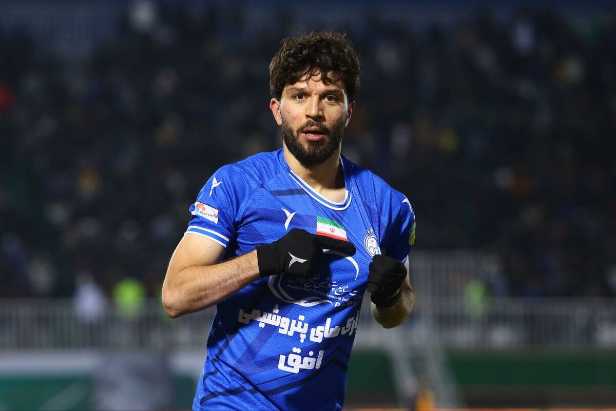 استقلال هم مثل پرسپولیس و سپاهان سه رقمی شد؛ به یاد کوین یامگا و جواد نکونام! استقلال هم مثل پرسپولیس و سپاهان سه رقمی شد؛ به یاد کوین یامگا و جواد نکونام!