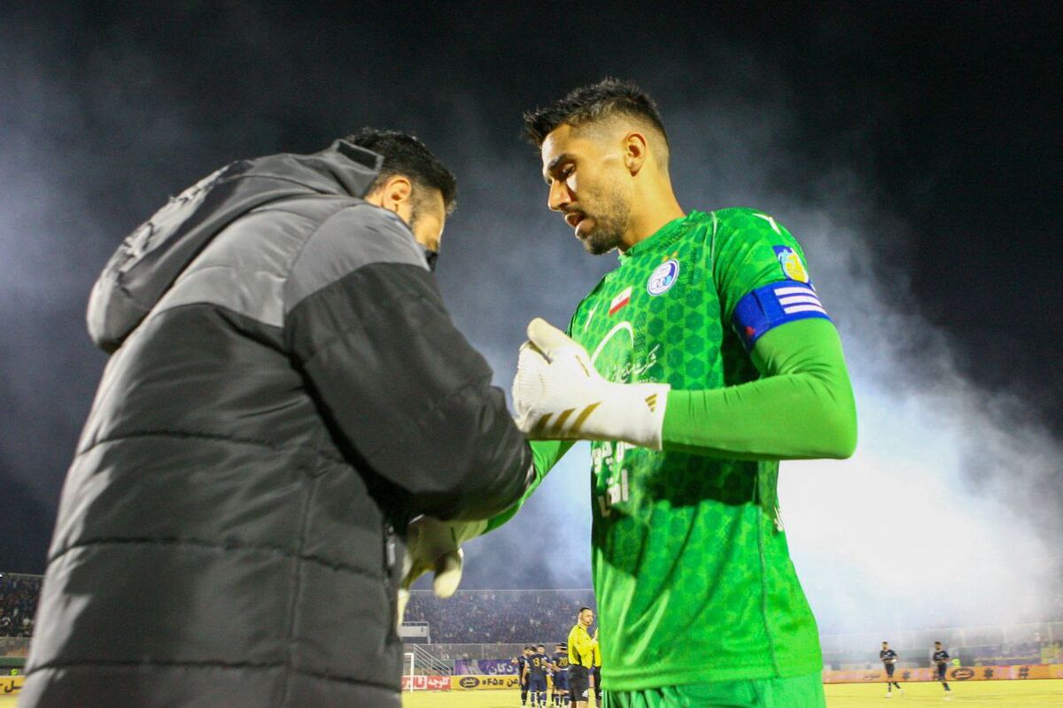 کاپیتان استقلال به ۱۰۰ رسید/ مهر و موم، تنها اتفاق مثبت تساوی تلخ! کاپیتان استقلال به ۱۰۰ رسید/ مهر و موم، تنها اتفاق مثبت تساوی تلخ!