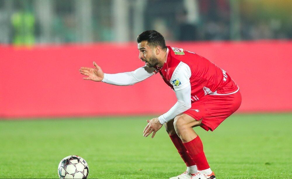بزرگتر پرسپولیس نای رفتن به رختکن را نداشت! بزرگتر پرسپولیس نای رفتن به رختکن را نداشت!