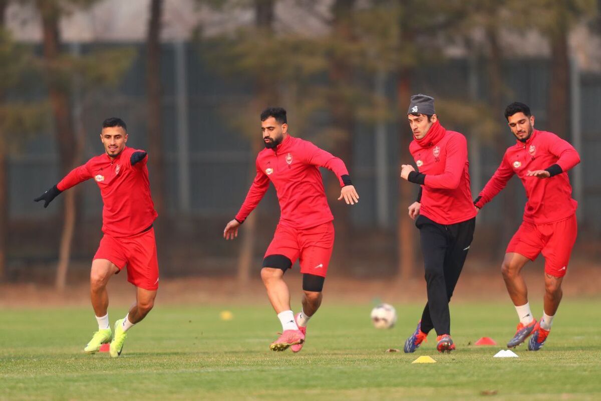 وضعیت نامشخص بازگشت بازیکنان خارجی پرسپولیس، فقط اورونوف امروز غایب است؟ وضعیت نامشخص بازگشت بازیکنان خارجی پرسپولیس، فقط اورونوف امروز غایب است؟