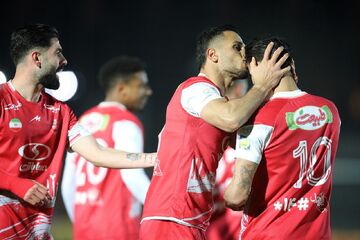 راز نیمکت نشینی ستاره پرسپولیس ناخواسته افشا شد؛ سرپیچی از دستورات آقای سرمربی!