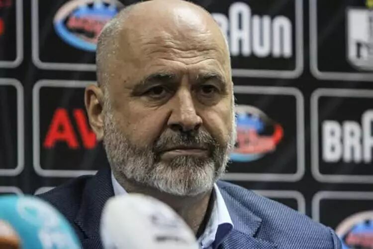 فردای روزی که از ژاپن برگشتم، بمباران شد/ فقط ۳ زمین باکیفیت در ایران داریم/ وقتی خرید میروم، ایرانی ها می خواهند کالا را به من هدیه کنند! فردای روزی که از ژاپن برگشتم، بمباران شد/ فقط ۳ زمین باکیفیت در ایران داریم/ وقتی خرید میروم، ایرانی ها می خواهند کالا را به من هدیه کنند!
