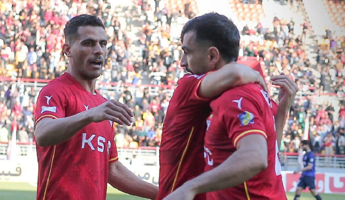 فولاد با گل دقیقه ۹۱ در کورس قهرمانی ماند و به نیم فصل رفت!