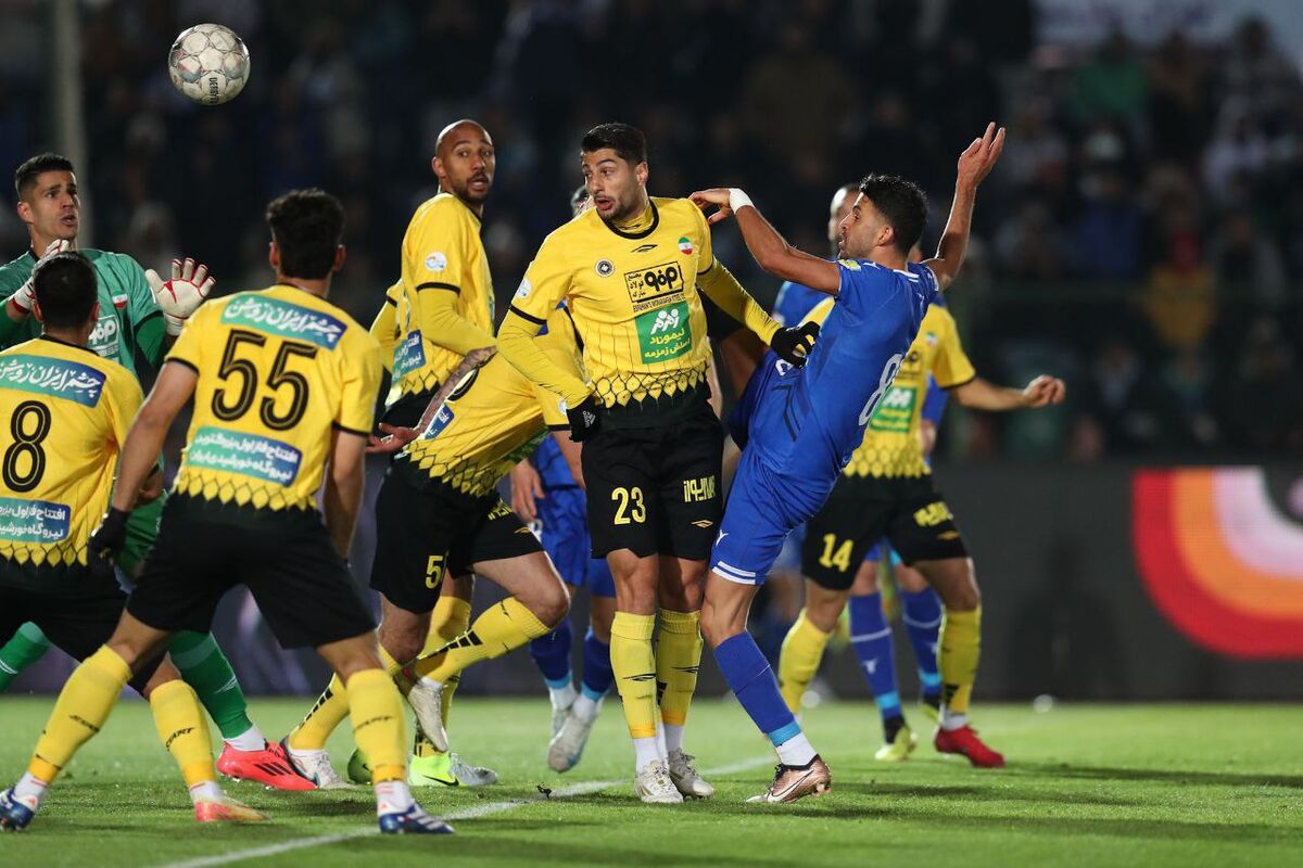 مخالفت مدیران استقلال با جدایی ستاره خط میانی مخالفت مدیران استقلال با جدایی ستاره خط میانی