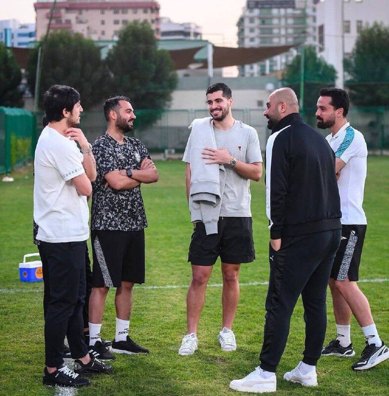 حضور سردار آزمون و سعید عزتاللهی در اردوی تیم ملوان در دبی