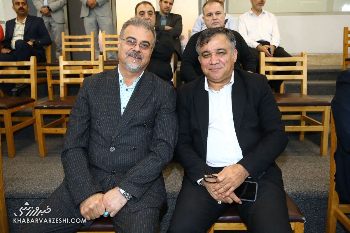 متلک «شبکه خبر» به نظری جویباری/ موبایل مدیرعامل استقلال در اسید افتاده است! +فیلم متلک «شبکه خبر» به نظری جویباری/ موبایل مدیرعامل استقلال در اسید افتاده است! +فیلم