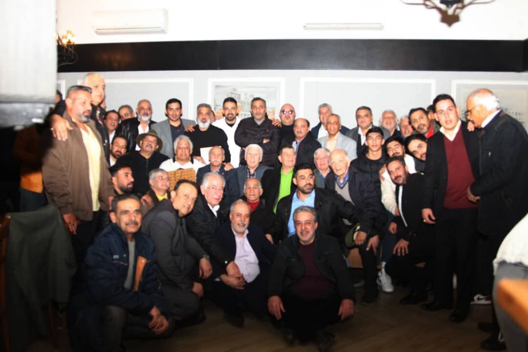 سرمربی اسبق تیم ملی فوتبال به خاطر رفیق کشتی گیر از خانه بیرون آمد/ گردهمایی بزرگان ورزش+ عکس