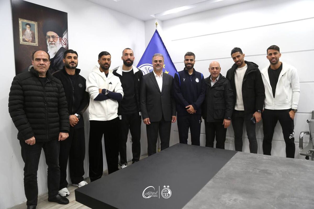 احضار بی سر و صدای ۲ بازیکن استقلال به جرم خروج شبانه از هتل! احضار بی سر و صدای ۲ بازیکن استقلال به جرم خروج شبانه از هتل!