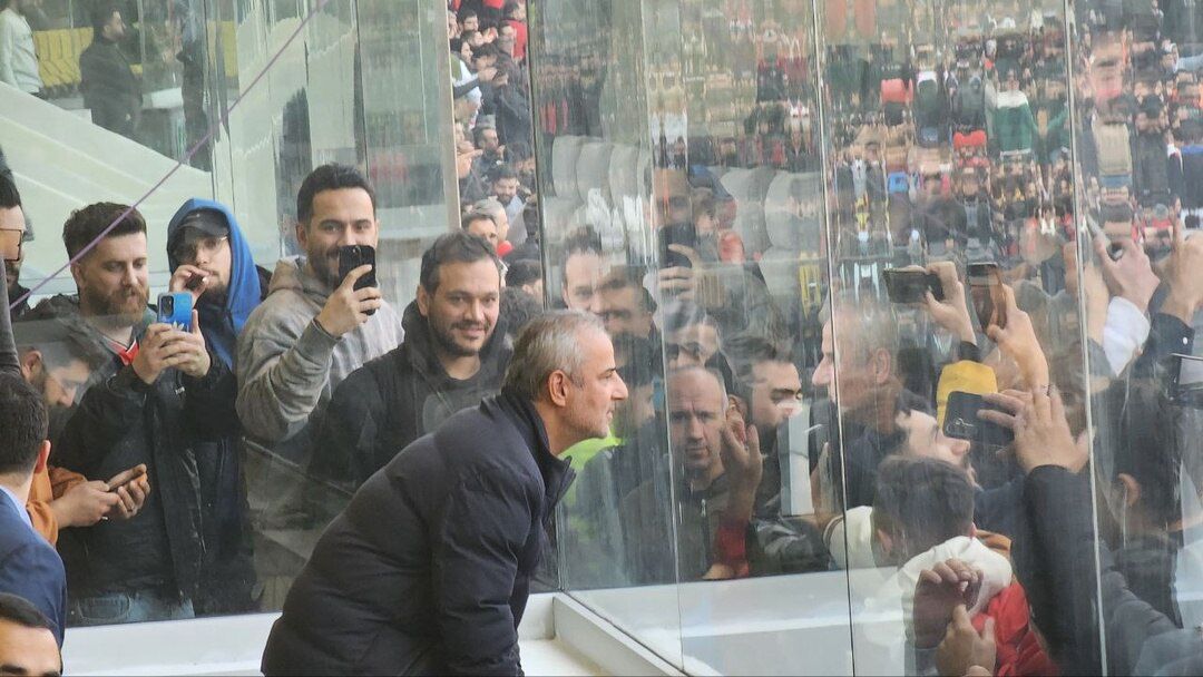 ادعای خیابانی؛ تعویض پرسپولیس کار کارتال بود! ادعای خیابانی؛ تعویض پرسپولیس کار کارتال بود!