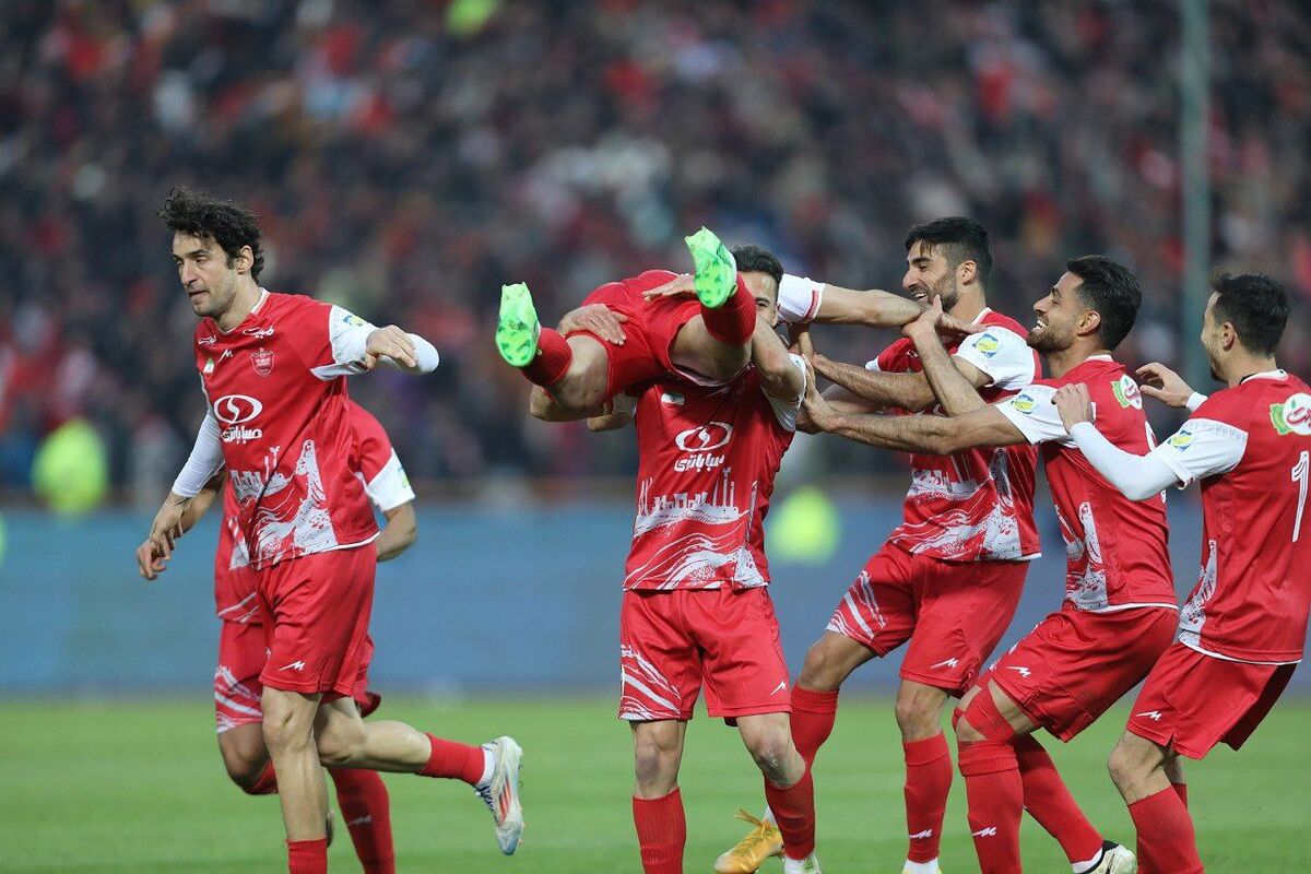 جدول لیگ برتر؛ پرسپولیس صدر را به سپاهان تعارف کرد! جدول لیگ برتر؛ پرسپولیس صدر را به سپاهان تعارف کرد!