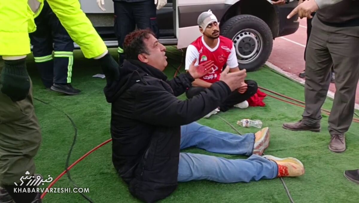 با اخراج خدابندهلو هم پرسپولیس ۱۱ نفره ماند/ کسانی که جایگاه تماشاگران را تقسیم کردند باید دیه بدهند!/ سنگ های بجا مانده از بازسازی تنها تغییر آزادی بود! با اخراج خدابندهلو هم پرسپولیس ۱۱ نفره ماند/ کسانی که جایگاه تماشاگران را تقسیم کردند باید دیه بدهند!/ سنگ های بجا مانده از بازسازی تنها تغییر آزادی بود!