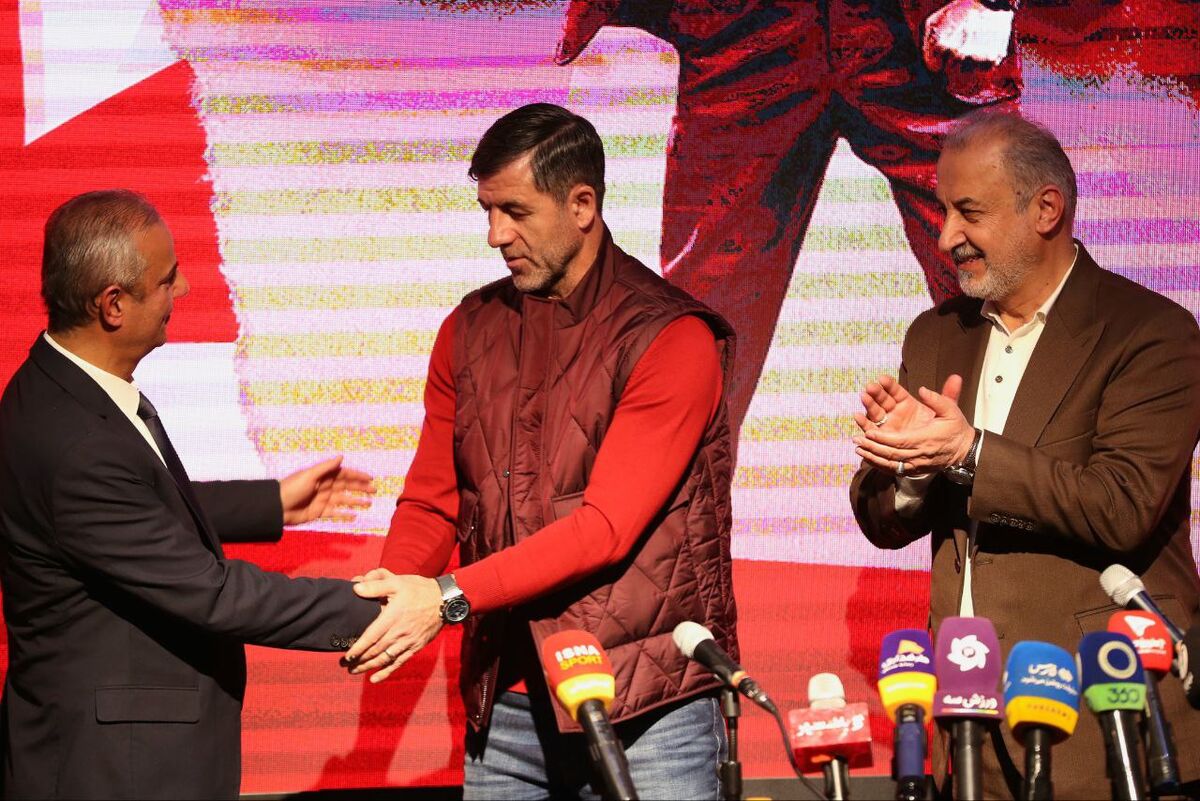 کریم باقری: کارتال مرا شرمنده کرد؛ امیدوارم کنار او لیاقت کمک به پرسپولیس را داشته باشم/ من امانتدار پرسپولیس بودم! +فیلم کریم باقری: کارتال مرا شرمنده کرد؛ امیدوارم کنار او لیاقت کمک به پرسپولیس را داشته باشم/ من امانتدار پرسپولیس بودم! +فیلم