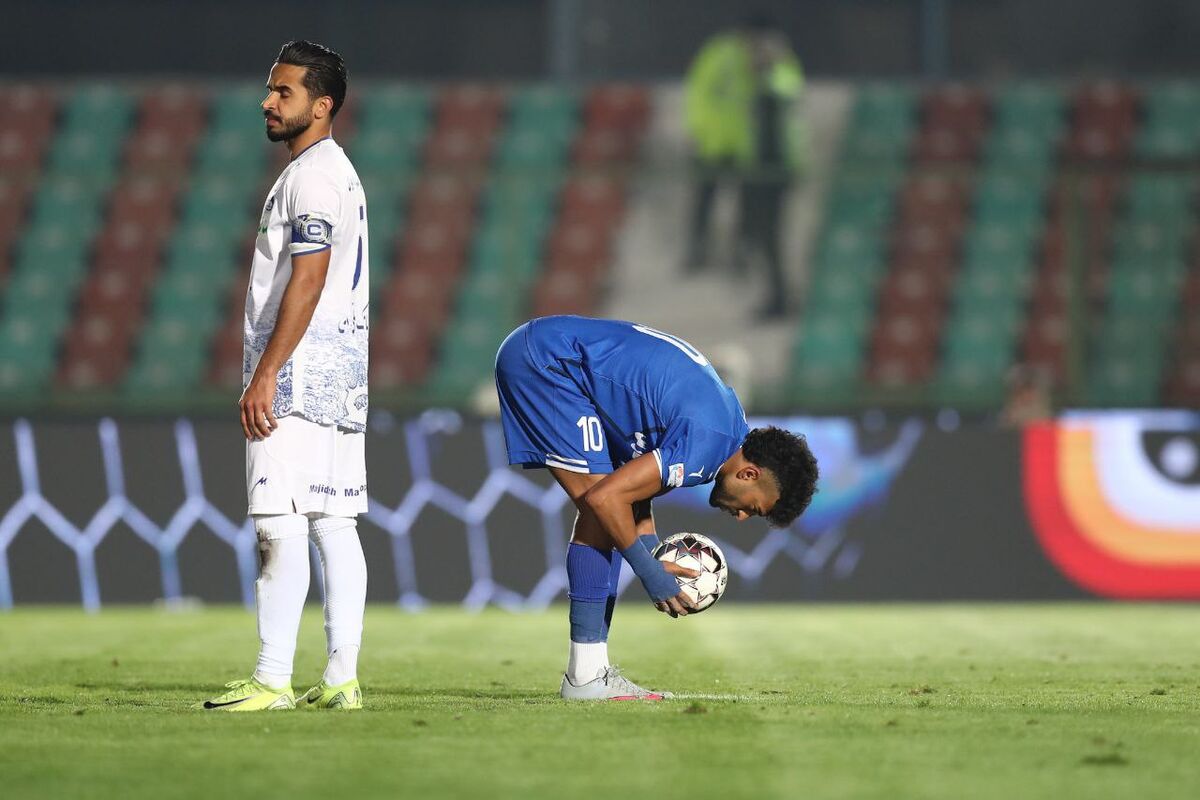 رامین، آقای گل پنالتی زن ها! رامین، آقای گل پنالتی زن ها!