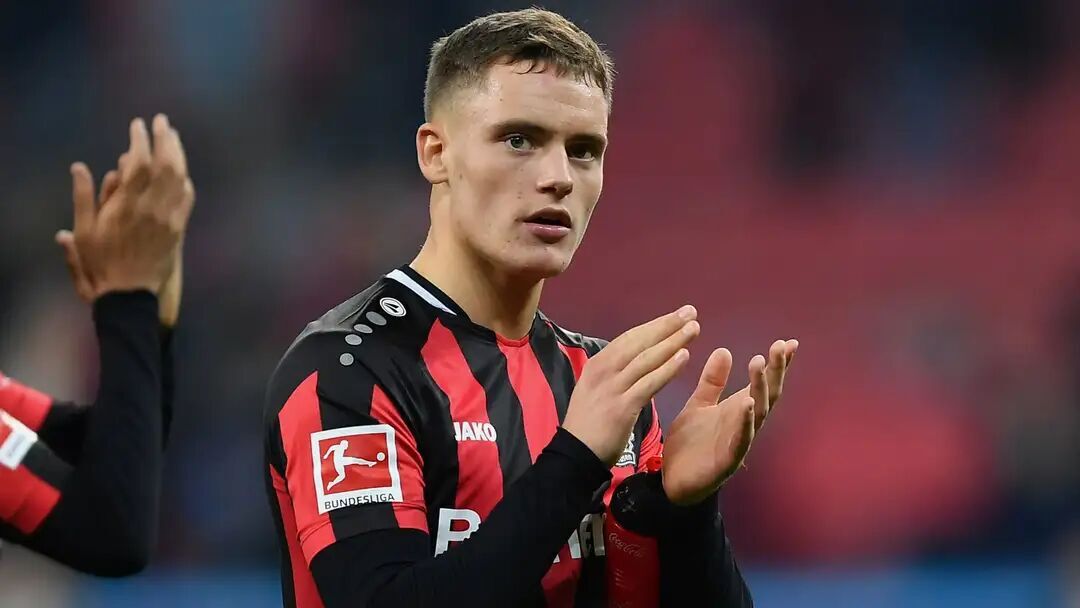 ۳ باشگاه، مشتری هافبک محبوب ژابی ۳ باشگاه، مشتری هافبک محبوب ژابی