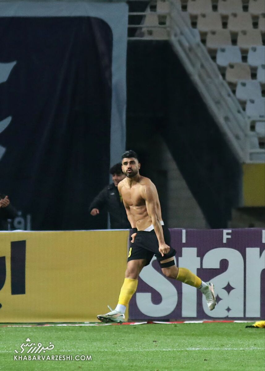 حرکت منشوری میلاد زکیپور در نقش جهان +عکس