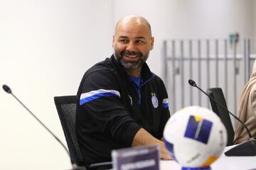 وقتی هیچ تیمی سرمربی استقلال را گردن نمی‌گرفت؛ زمان پشت‌پرده‌ها را افشا خواهد کرد