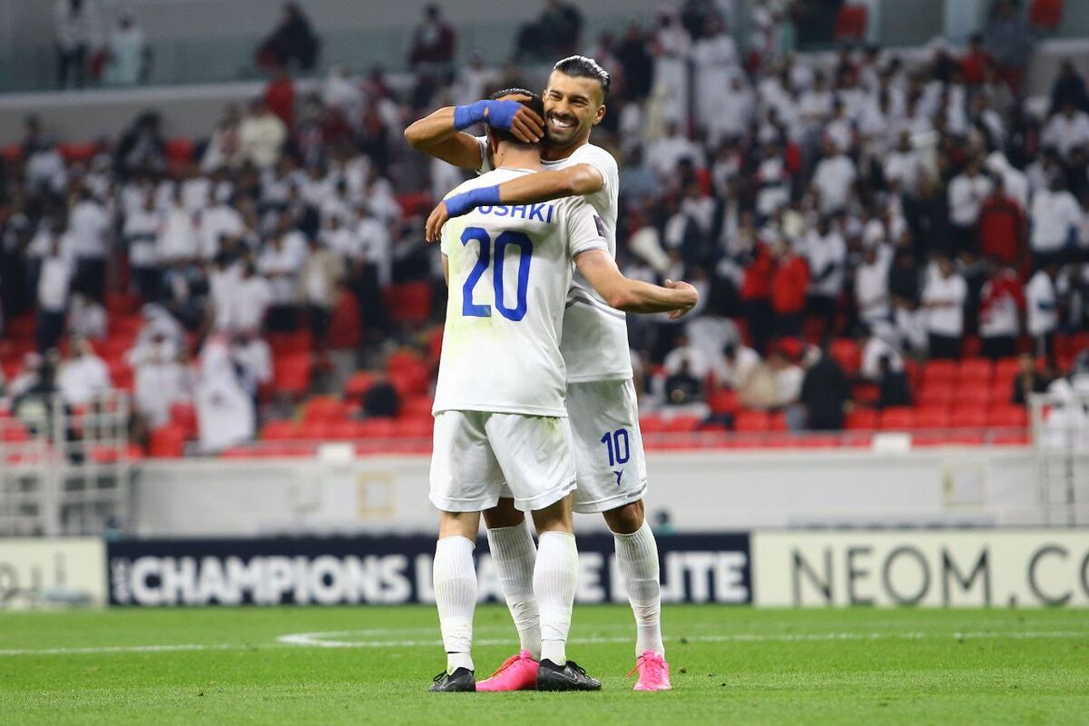 گل اول استقلال؛ ضربه سر چکشی کوشکی با پاس طلائی رامین رضاییان +فیلم گل اول استقلال؛ ضربه سر چکشی کوشکی با پاس طلائی رامین رضاییان +فیلم