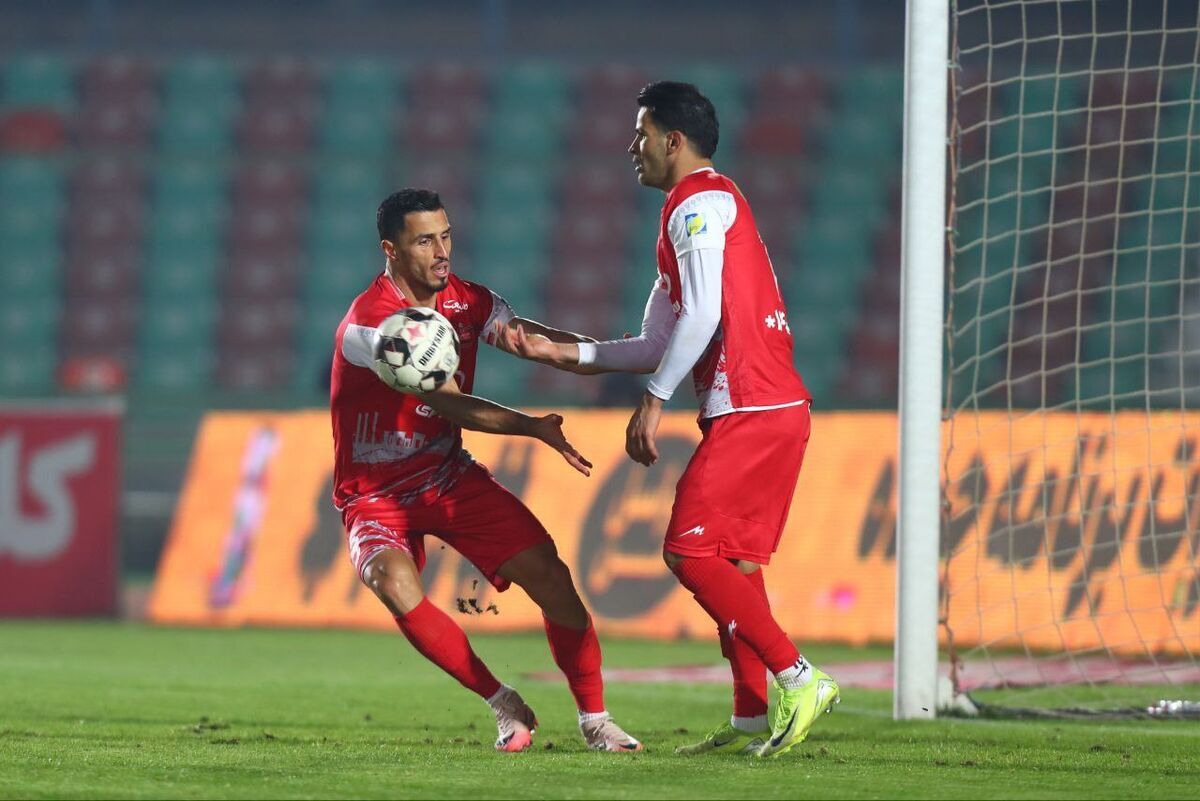 پرسپولیس باز هم دو مهاجمه شد/ سردار روی نیمکت مینشیند؟ پرسپولیس باز هم دو مهاجمه شد/ سردار روی نیمکت مینشیند؟