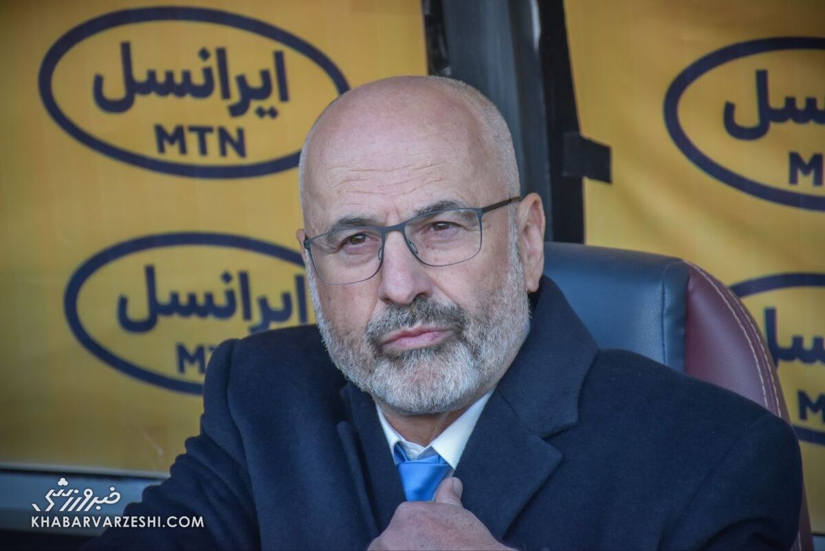 استقلال چوب بیتجربگیاش را خورد، هم در زمین هم در کادر فنی/ محمدرضا احمدی پرسپولیسی است و به خاطر خودش عذرخواهی کرده!