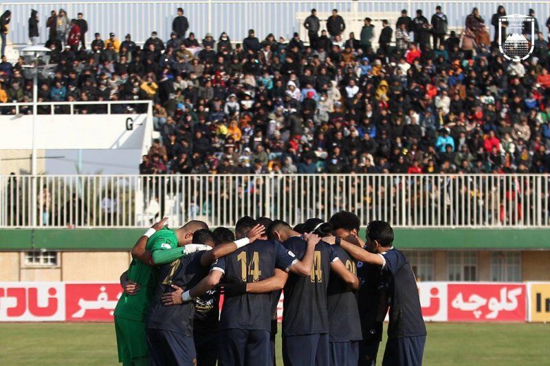 مشکل بلیت فروشی برای بازی چادرملو و پرسپولیس/ بیش از ۴۸ ساعت انتظار هواداران... مشکل بلیت فروشی برای بازی چادرملو و پرسپولیس/ بیش از ۴۸ ساعت انتظار هواداران...