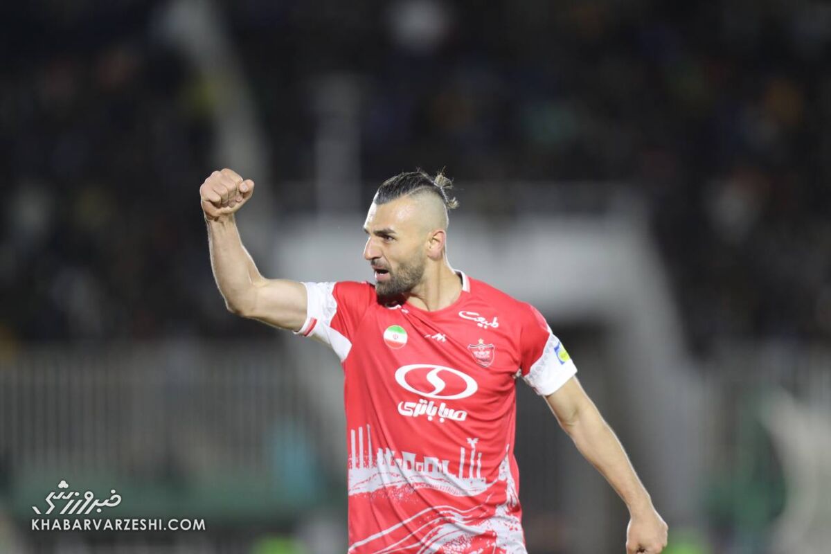 ضربه سر خطرناک ستاره خارجی پرسپولیس مقابل ملوان +فیلم ضربه سر خطرناک ستاره خارجی پرسپولیس مقابل ملوان +فیلم